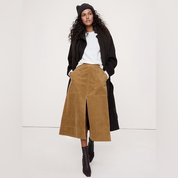 Banana Republic Dresses & Skirts - NWT! Banana Republic Golden Oak Corduroy Midi Skirt - Multiple Sizes 🧩